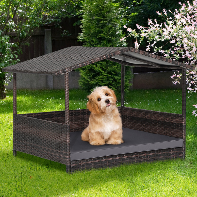 Wicker Dog House with Weatherproof Roof for Outdoor